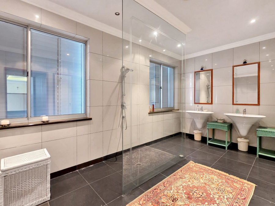 2 Bedroom Property for Sale in Bantry Bay Western Cape